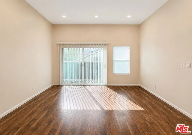 2nd image of 18645 Hatteras St #263, Tarzana, CA 91356 | MLS# 26853585