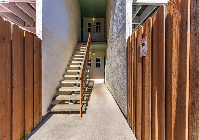 Homes for sale in Fairfield, CA | 423 Gregory St, Fairfield, CA 94533