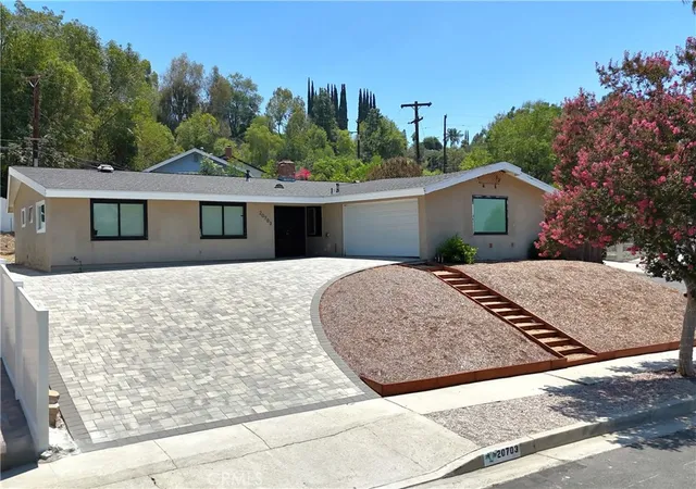 1st image of 20703 Collins St, Woodland Hills, CA 91367 | MLS# PW26138969
