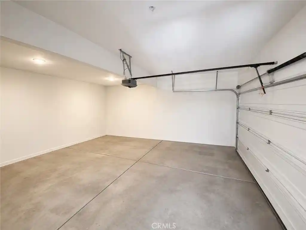 Listing Photo 11 - Condo for sale in 5491 Seacliff located at 5491 Seacliff, San Diego, CA 92154 - Unit #113
