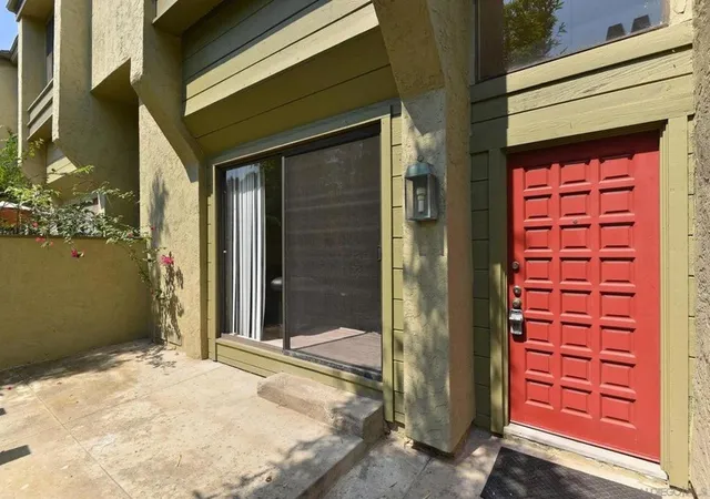 5th image of 3211 Caminito Eastbluff #9, La Jolla, CA 92037 | MLS# 260015826SD