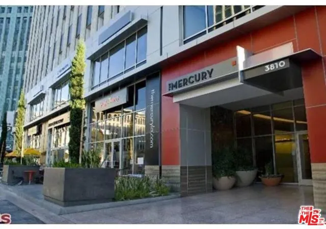 3rd image of 3810 Wilshire Blvd #1711, Los Angeles, CA 90010 | MLS# 26853875