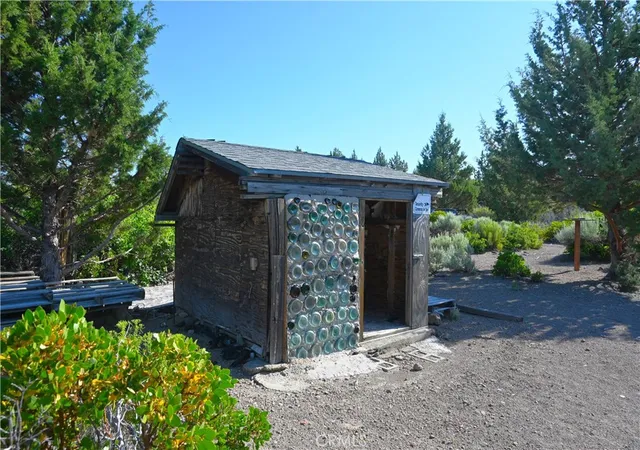 3rd image of 7021 Quarry Rd, Weed, CA 96094 | MLS# SN26138585