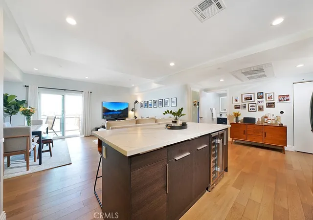 Listing Photo 4 - Condo for sale in building located at 2939 Leeward Ave, Los Angeles, CA 90005 - Unit #516