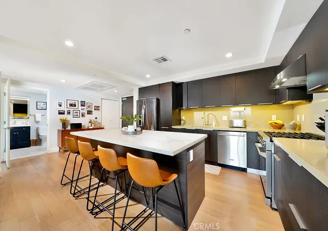 Listing Photo 5 - Condo for sale in building located at 2939 Leeward Ave, Los Angeles, CA 90005 - Unit #516