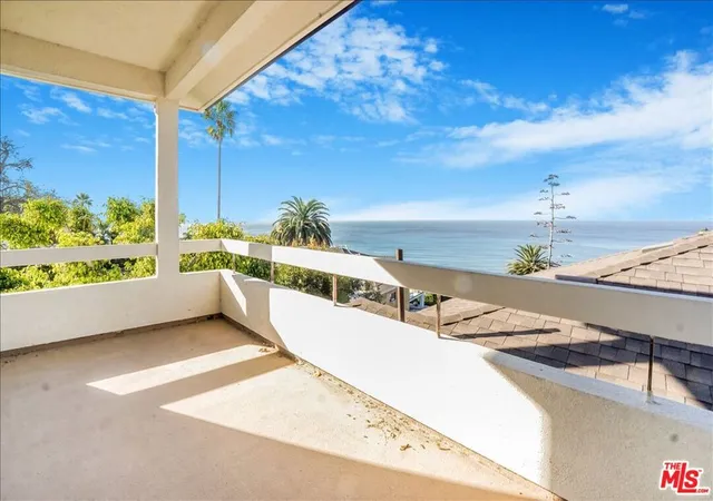 Single family home for sale at 321 N Las Casas Ave, Pacific Palisades, CA 90272 | MLS# 26853941