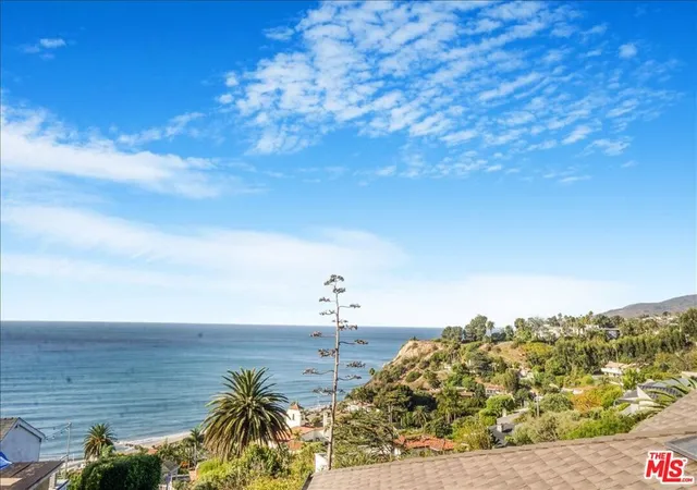 Photo 3 of Single family home for sale at 321 N Las Casas Ave, Pacific Palisades, CA 90272 | MLS# 26853941 | Listing updated on 2026-10-08