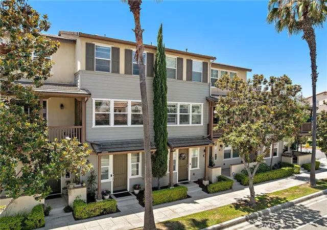 Photo 2 of Condo for sale at 806 E Prommenade #C, Azusa, CA 91702 | MLS# WS26141865 | Listing updated on 2026-09-27
