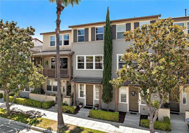 Photo 3 of Condo for sale at 806 E Prommenade #C, Azusa, CA 91702 | MLS# WS26141865 | Listing updated on 2026-09-27