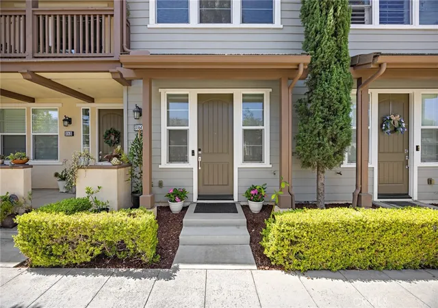 Listing Photo 4 - Condo for sale in building located at 806 E Prommenade, Azusa, CA 91702 - Unit #C