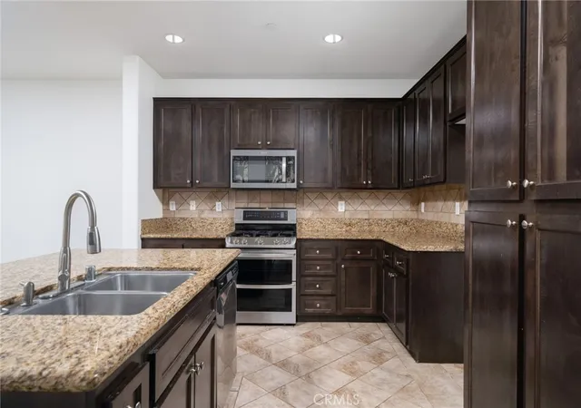 3rd image of 14975 S Highland Ave #94, Fontana, CA 92336 | MLS# PW26141951