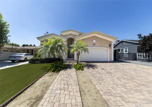 Photo 3 of Single family home for sale at 14930 Hartland St, Van Nuys, CA 91405 | MLS# GD26138658 | Listing updated on 2026-10-03