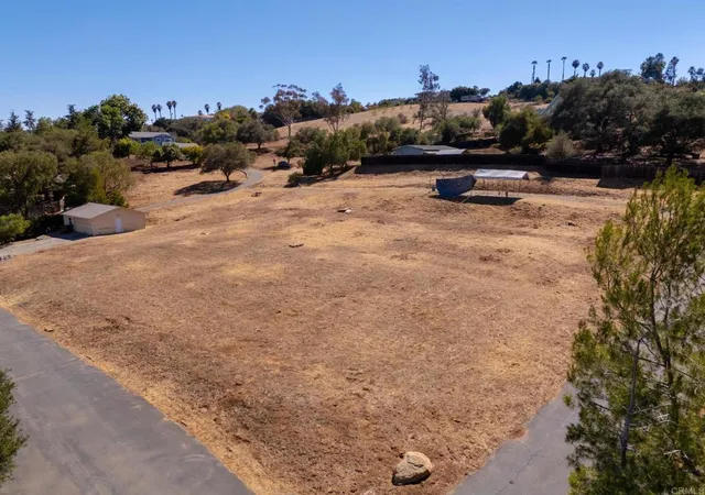 Photo 5 of Sale Pending at 2260 Buena Crk Rd, Vista, CA 92084 | MLS# NDP2606246 | Listing updated on 2026-07-13