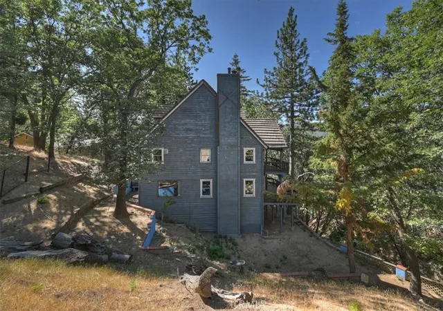 Photo 3 of Single family home for sale at 30228 Elfin Ct, Running Springs, CA 92382 | MLS# IG26138158 | Listing updated on 2026-09-05