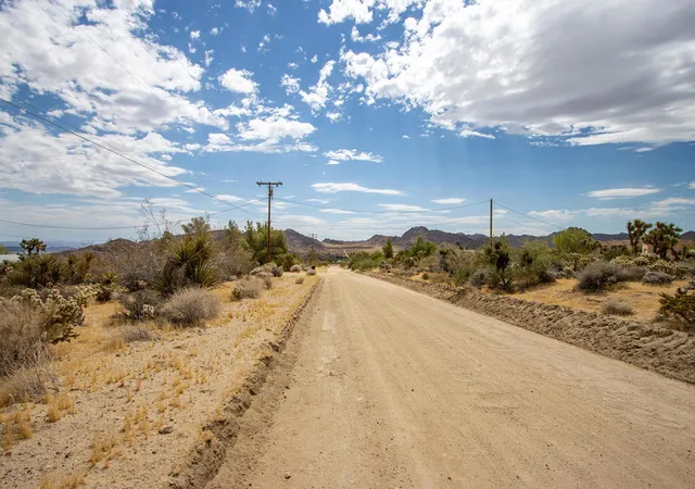 2nd image of 207 Onaga Trl, Joshua Tree, CA 92252 | MLS# 219149764PS