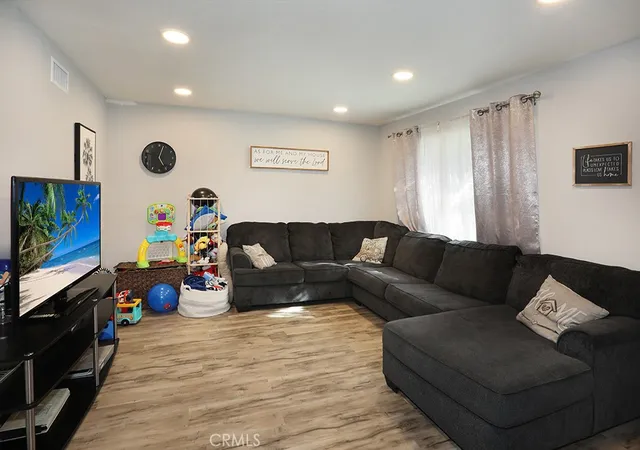 4th image of 212 N Kodiak, #A, Anaheim, CA 92807 | MLS# PW26141969