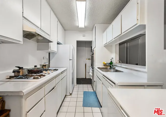 4th image of 421 S La Fayette Park Pl #311, Los Angeles, CA 90057 | MLS# 26854029