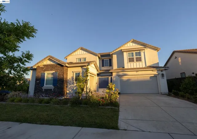 Homes for sale in Elk Grove, CA | 10400 Montaria Way, Elk Grove, CA 95757 | MLS# 41140078