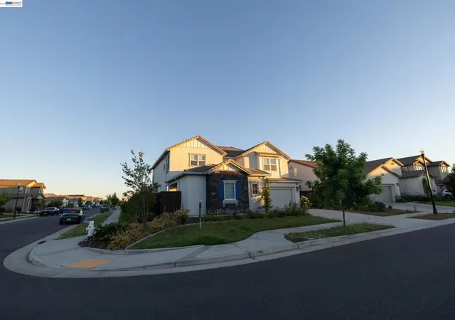 Homes for sale in Elk Grove, CA | 10400 Montaria Way, Elk Grove, CA 95757 | MLS# 41140078