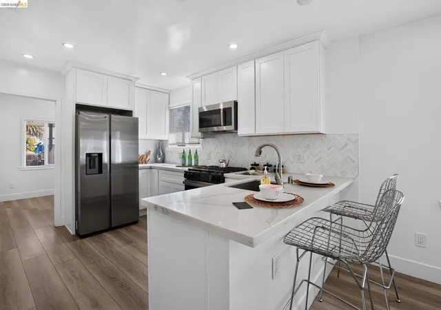 3rd image of 1118 61St Ave, Oakland, CA 94621 | MLS# 41140080
