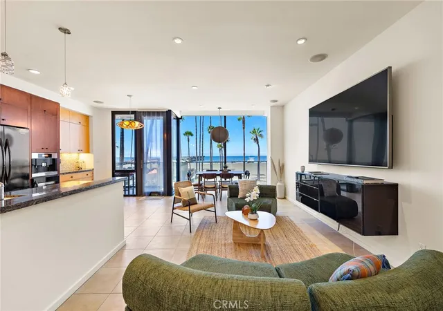Photo 4 of Townhouse for sale at 3009 Ocean Front Walk, Venice, CA 90291 | MLS# SR26139097 | Listing updated on 2026-08-04