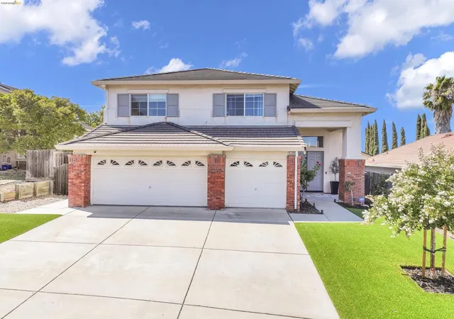 Photo 2 of Single family home for sale at 5108 Adriana Ct, Antioch, CA 94531 | MLS# 41140088 | Listing updated on 2026-09-21
