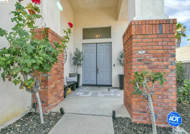 Photo 3 of Single family home for sale at 5108 Adriana Ct, Antioch, CA 94531 | MLS# 41140088 | Listing updated on 2026-09-21