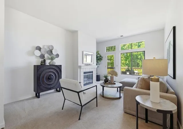 Listing Photo 5 - Condo for sale in building located at 7711 Galloway Dr, San Jose, CA 95135