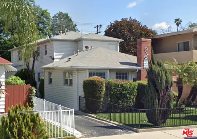 1st image of 11591 Riverside Dr, North Hollywood, CA 91602 | MLS# 26854173
