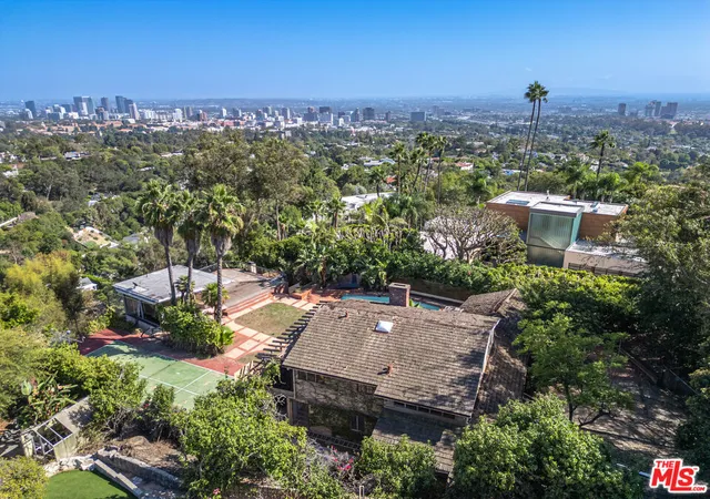 Photo 1 of Mansion for sale at 860 Linda Flora Dr, Los Angeles, CA 90049 | MLS# 26854077 | Listing updated on 2026-09-21