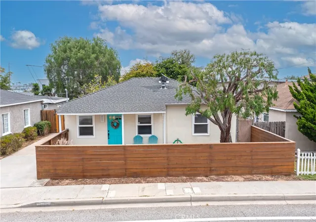 Photo 2 of Single family home for sale at 1802 Rindge Ln, Redondo Beach, CA 90278 | MLS# IV26142200 | Listing updated on 2026-09-18