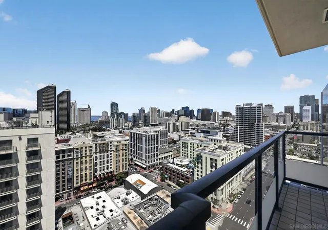 2nd image of 325 7Th #1905, San Diego, CA 92101 | MLS# 260015870SD