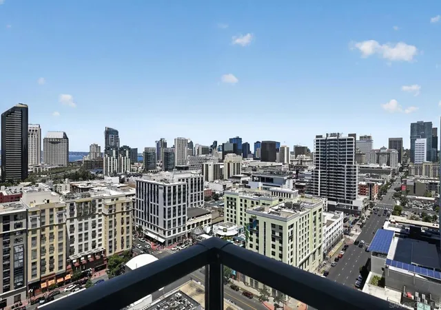 3rd image of 325 7Th #1905, San Diego, CA 92101 | MLS# 260015870SD