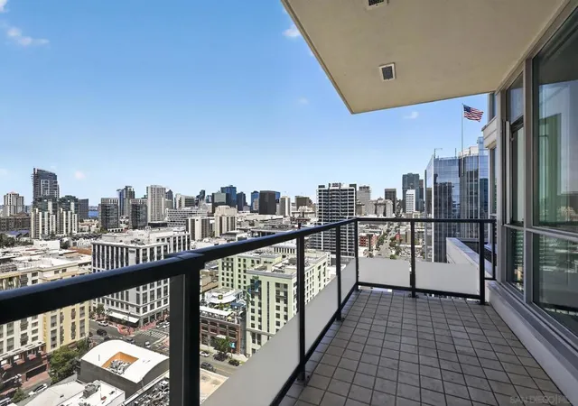 4th image of 325 7Th #1905, San Diego, CA 92101 | MLS# 260015870SD