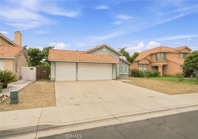 Photo 1 of Single family home for sale at 1899 Harbor Dr, Hemet, CA 92545 | MLS# IV26142323 | Listing updated on 2026-09-23