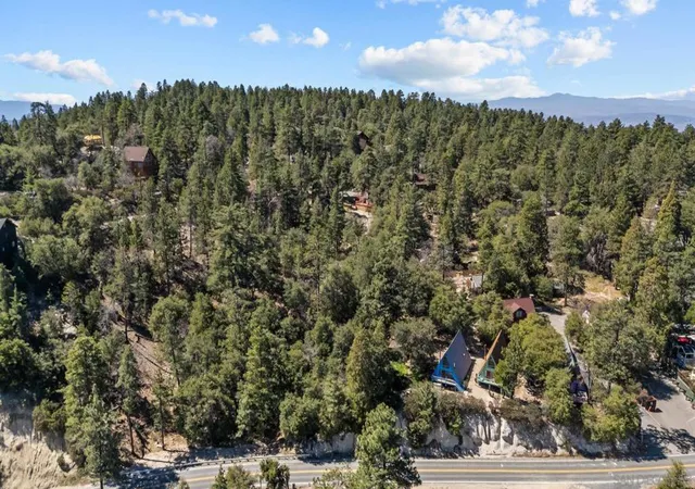 Homes for sale in Idyllwild, CA | 52910 Cedar Dr, Idyllwild, CA 92549 | MLS# 260015871SD