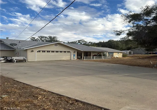 2nd image of 30065 Tioga Dr, Coarsegold, CA 93614 | MLS# FR26142384