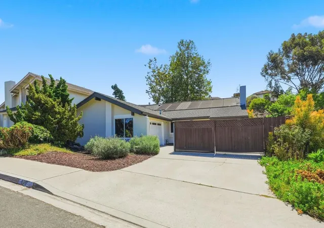 Photo 2 of Sale Pending at 979 Calma Dr, Chula Vista, CA 91910 | MLS# NDP2606262 | Listing updated on 2026-07-09