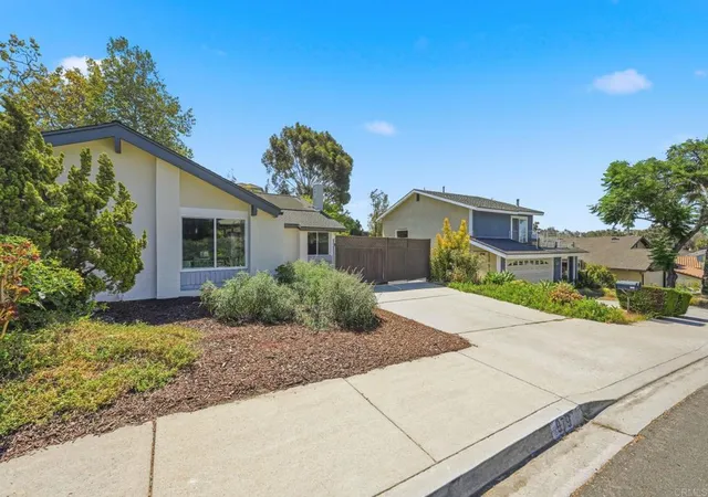 Photo 3 of Sale Pending at 979 Calma Dr, Chula Vista, CA 91910 | MLS# NDP2606262 | Listing updated on 2026-07-09