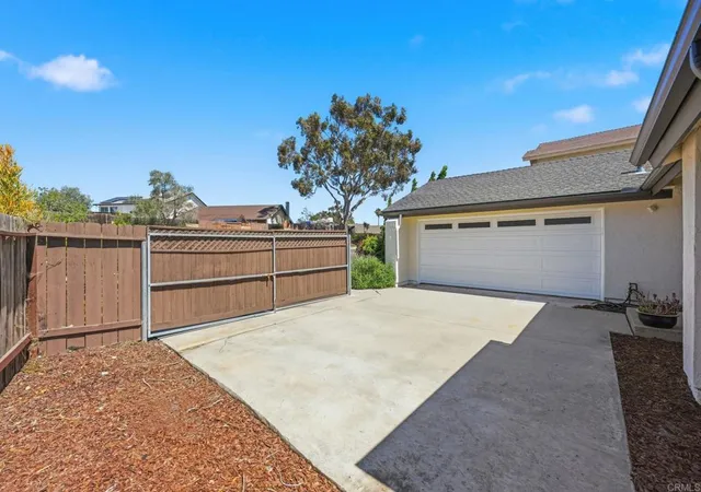 Photo 4 of Sale Pending at 979 Calma Dr, Chula Vista, CA 91910 | MLS# NDP2606262 | Listing updated on 2026-07-09
