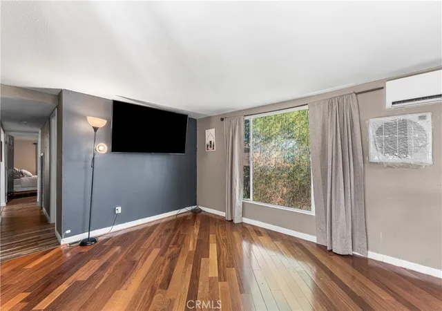 Photo 3 of Manufactured home for sale at 723 W Ave I, Lancaster, CA 93534 | MLS# SR26141433 | Listing updated on 2026-09-29