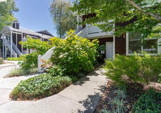 Photo 3 of Condo for sale at 211 Bayside Ct, Richmond, CA 94804 | MLS# 41140113 | Listing updated on 2026-10-06