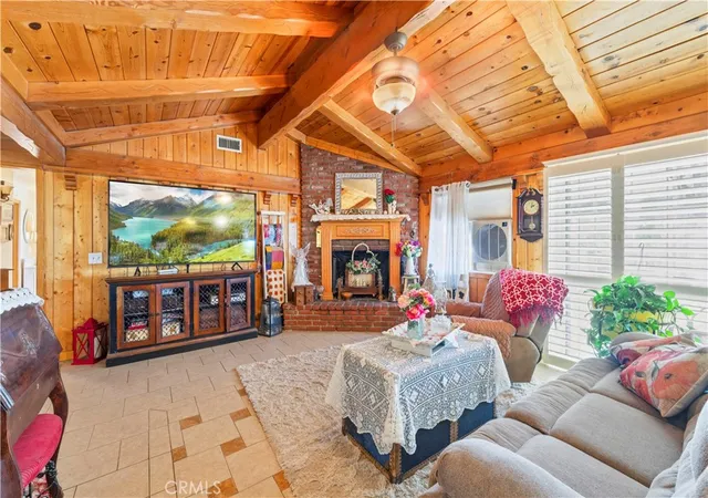 2nd image of 37350 115th St E, Littlerock, CA 93543 | MLS# SR26142487