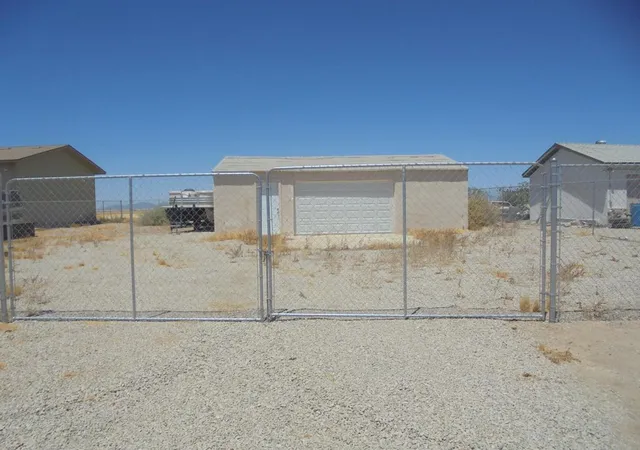 Homes for sale in Blythe, CA | 1557 Riviera Dr, Blythe, CA 92225 | MLS# 219149784DA