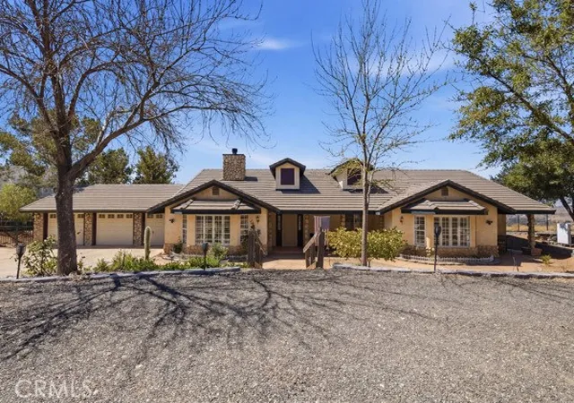 Photo 2 of Single family home for sale at 9722 Hierba, Agua Dulce, CA 91390 | MLS# SR26142383 | Listing updated on 2026-09-20