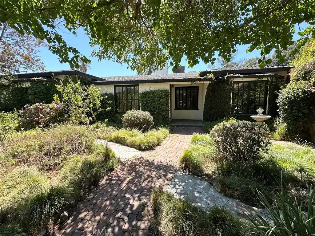 Single family home for sale at 4217 Fair Ave, North Hollywood, CA 91602 | MLS# SR26142102