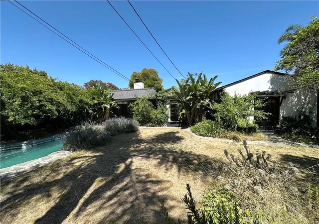 Photo 3 of Single family home for sale at 4217 Fair Ave, North Hollywood, CA 91602 | MLS# SR26142102 | Listing updated on 2026-07-01