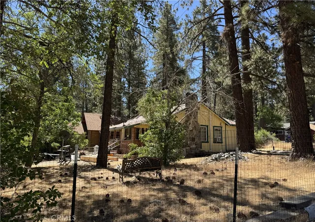 2nd image of 1459 Ross St, Wrightwood, CA 92397 | MLS# CV26133676