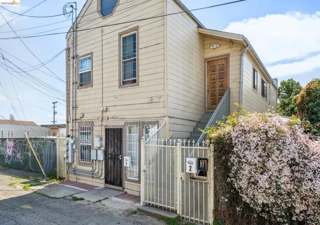 3rd image of 1820 International Blvd, Oakland, CA 94606 | MLS# 41140135