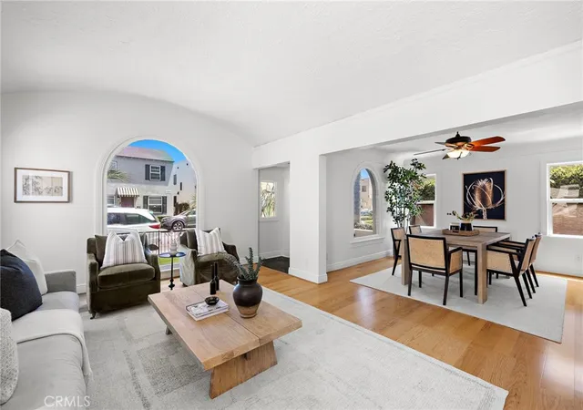 Listing Photo 4 - Condo for sale in building located at 169 Roycroft, Long Beach, CA 90803